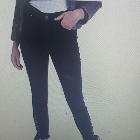 Umgee Distressed Black Jean's New - Picture 3 of 5